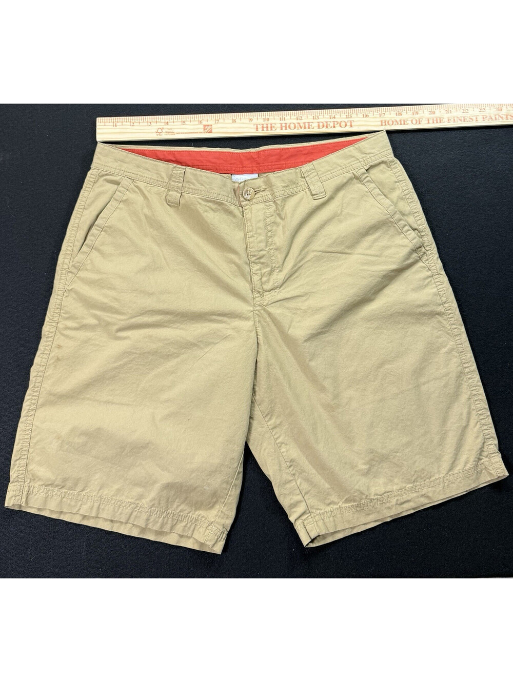 Columbia Men’s Beige Chino Shorts Flat Front Solid Button Closure Logo 10 Inseam